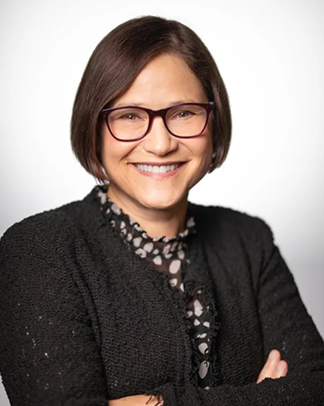 Photo of Suzanne Gluck
